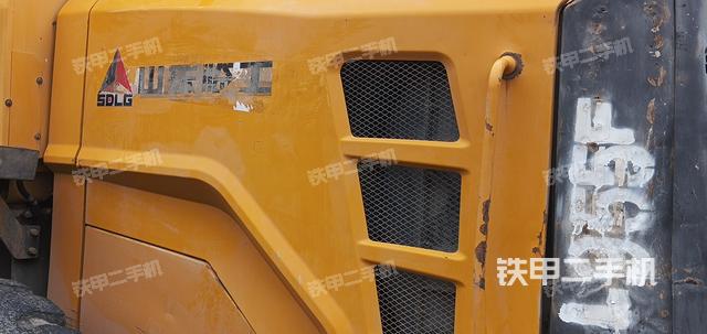 发动机左侧（整机外观及大件）