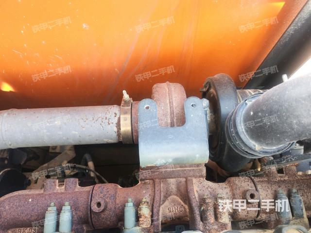 氣門室蓋螺絲特寫（上車部件）