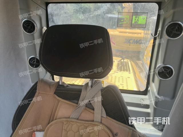 座椅右側(cè)控制臺/鑰匙門/油門/含右手柄（駕駛室部分）