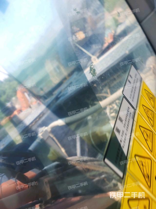 駕駛室正側(cè)（駕駛室部分）