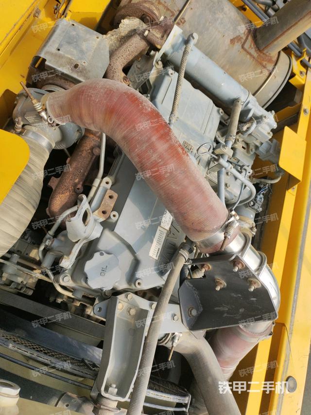 发动机室（上车部件）