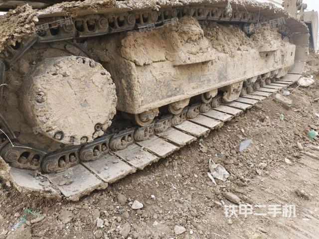 右驱动轮（行走机构）