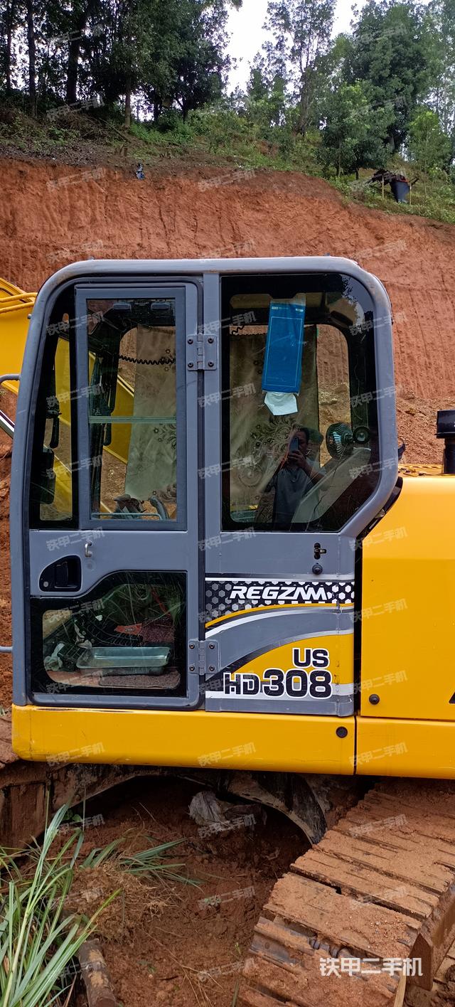 驾驶室整体（整机外观）