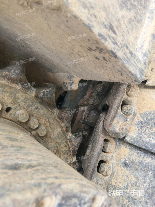 左導(dǎo)向輪（行走機(jī)構(gòu)）