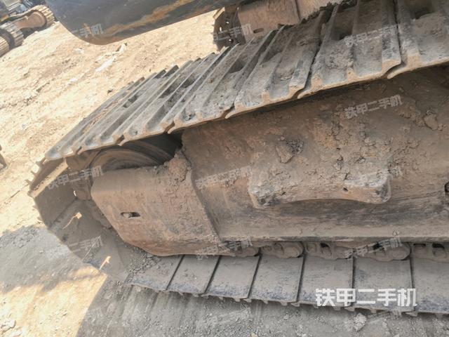 左側(cè)履帶整體?（行走機(jī)構(gòu)）