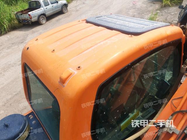 駕駛室頂部俯視（上車部件）