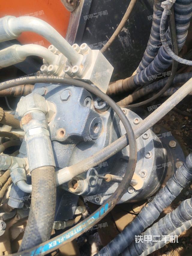 回轉(zhuǎn)馬達(dá)（上車部件）