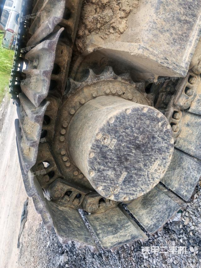 左驅(qū)動(dòng)輪（行走機(jī)構(gòu)）