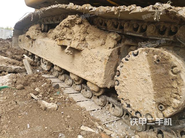 左侧履带整体 （行走机构）