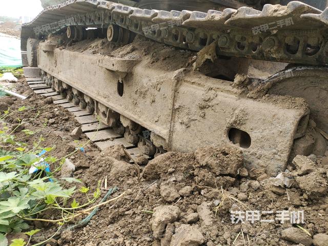 左侧履带整体 （行走机构）