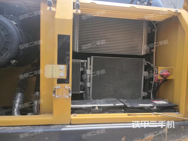 散熱器正面（大件艙室）