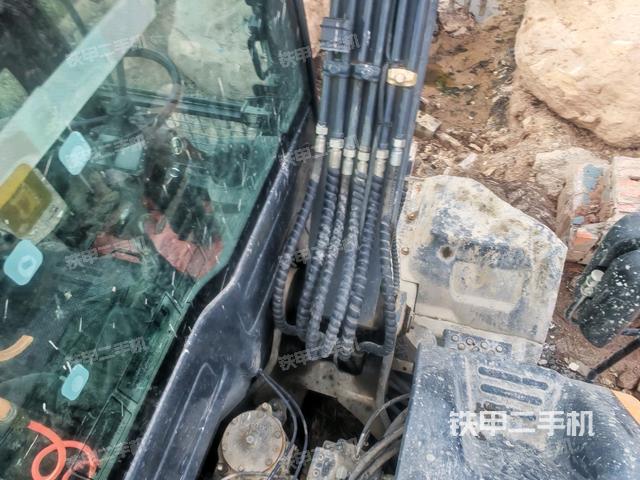 大臂背部俯視（工作和回轉(zhuǎn)裝置）