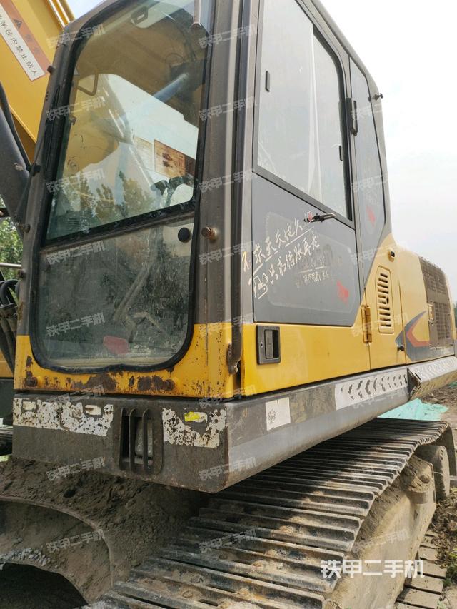 驾驶室左前45度（驾驶室部分）