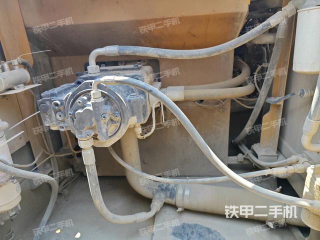 液壓泵斜45?左（大件艙室）