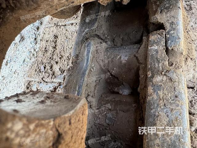 单侧履带整体（整机外观）