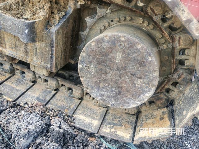 右驅(qū)動(dòng)輪（行走機(jī)構(gòu)）