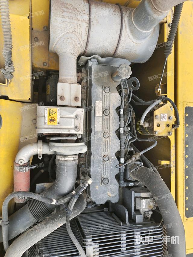 发动机室（上车部件）