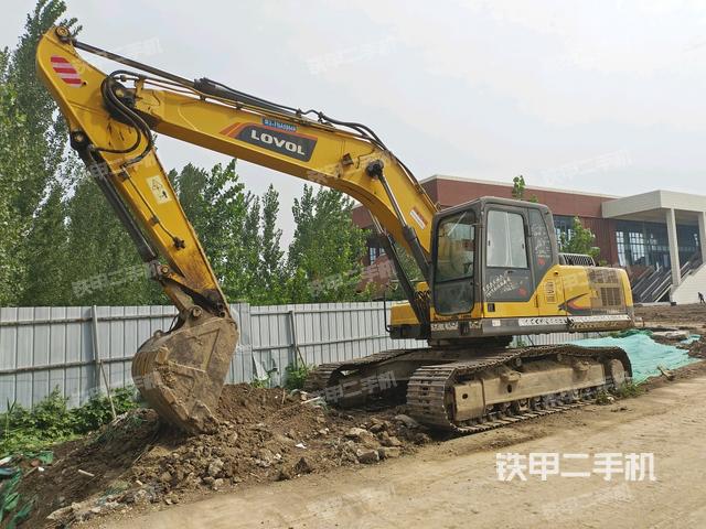 雷沃重工FR220E挖掘機(jī)