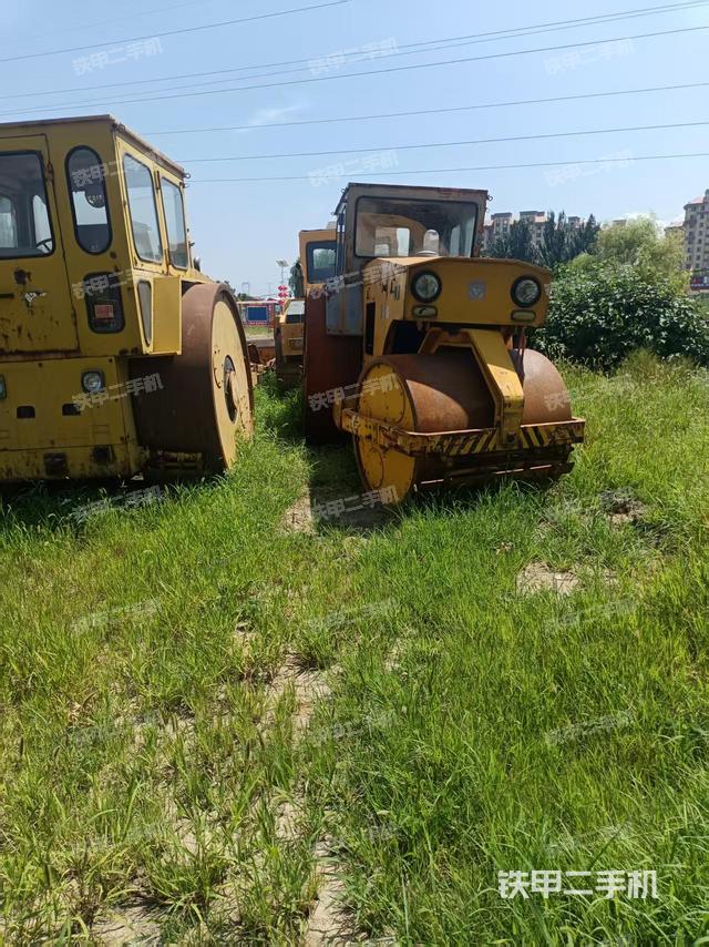 整机右侧（设备外观及核心部件）