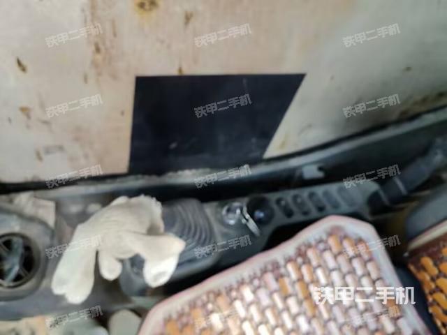 座椅右侧控制台/钥匙门/油门/含右手柄（驾驶室部分）