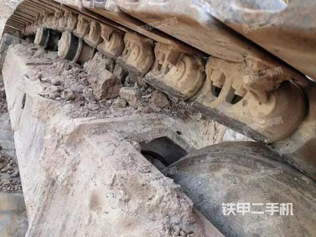 左侧履带整体 （行走机构）