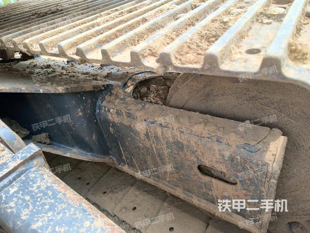 左側(cè)履帶整體?（行走機(jī)構(gòu)）