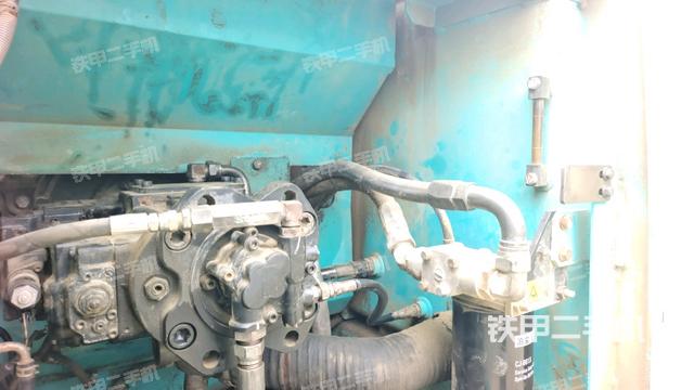 液壓泵斜45?左（大件艙室）