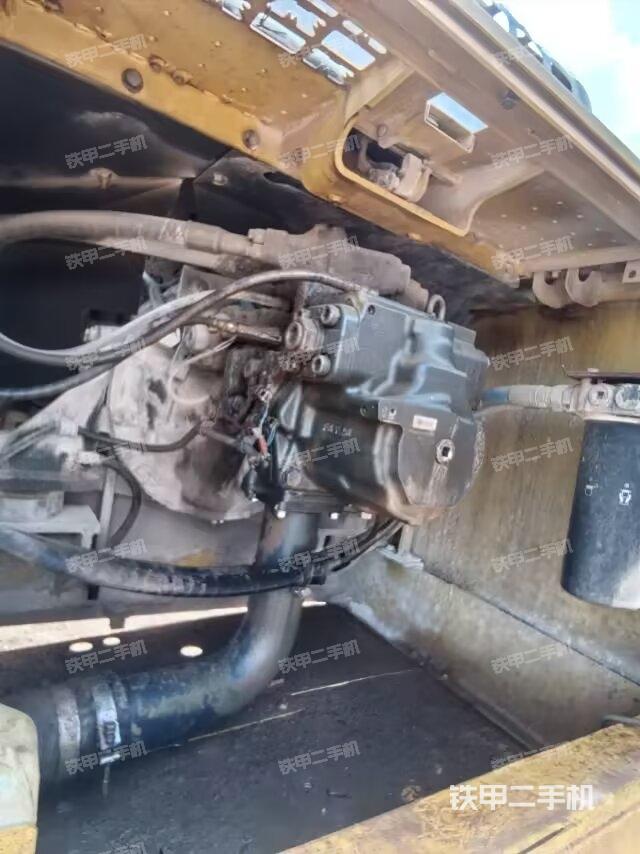 液压泵斜45 左（大件舱室）