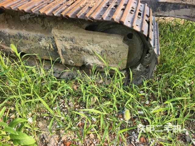 右驱动轮（行走机构）