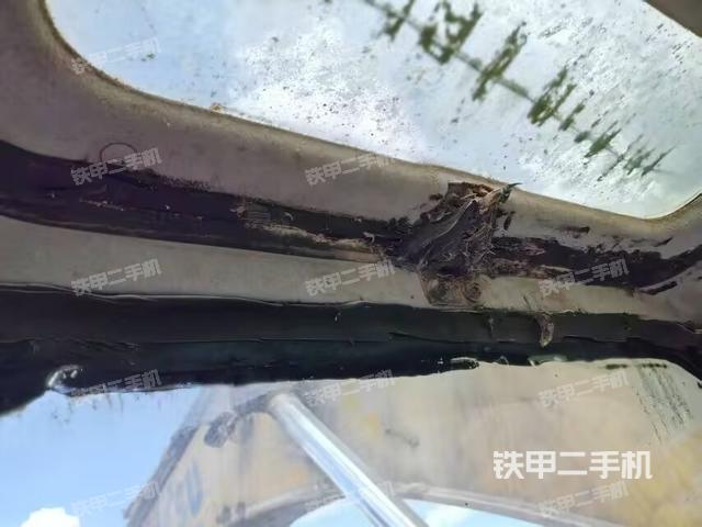 座椅后部（驾驶室部分）