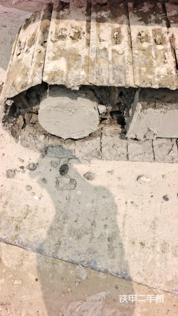 右侧行走马达盖板（行走机构）