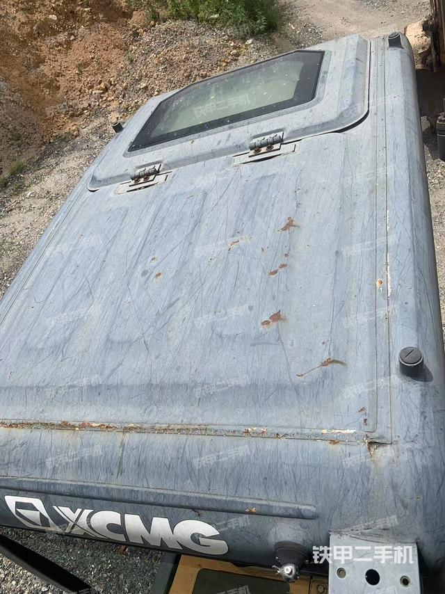 驾驶室顶部（整机外观）