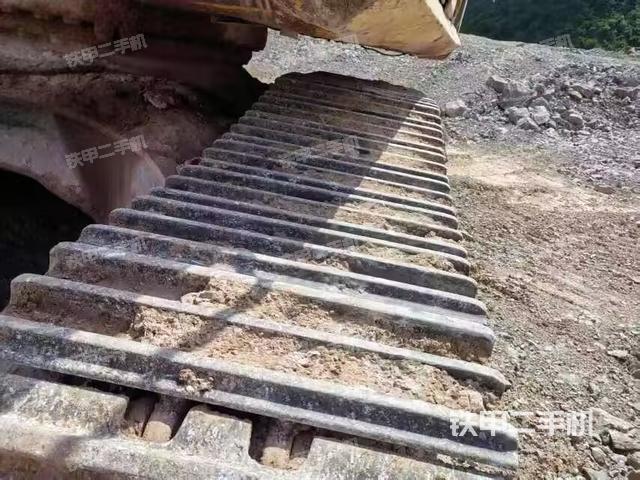 左侧履带整体 （行走机构）