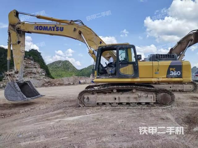 小松PC360-8M0挖掘机