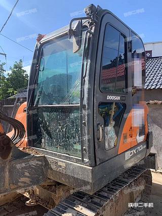 斗山DX60E-9CN挖掘机实拍图片