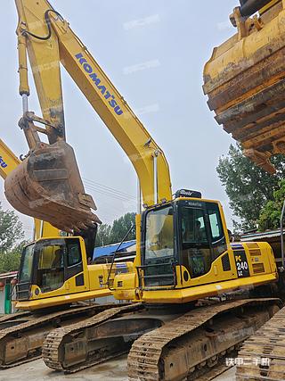 小松PC240LC-8M0挖掘机实拍图片