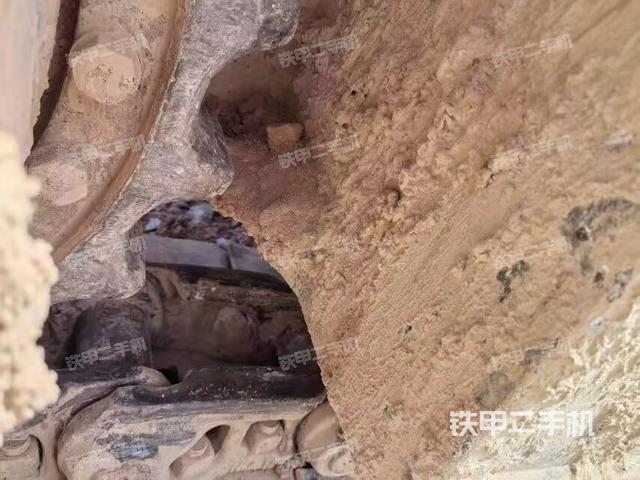 右驱动轮（行走机构）