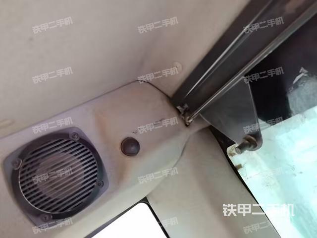 座椅左侧控制台/音响/含左手柄（驾驶室部分）