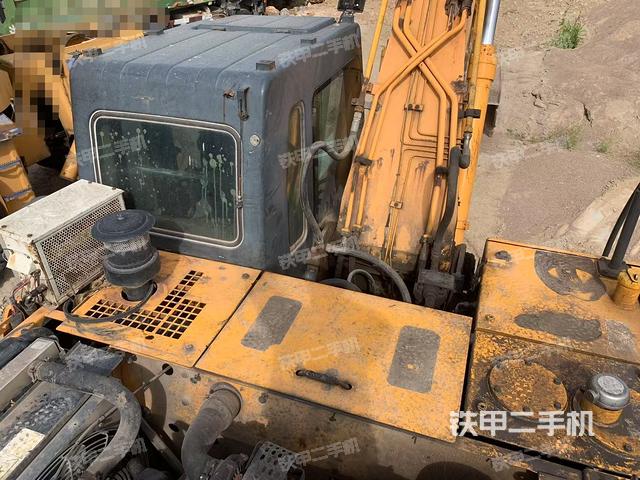 驾驶室顶部（整机外观）