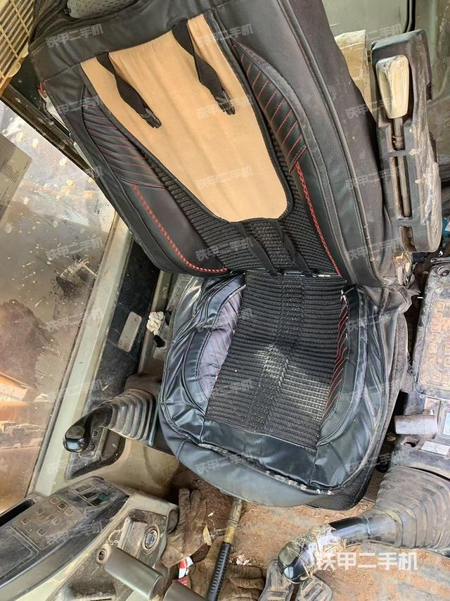 驾驶室整体（整机外观）