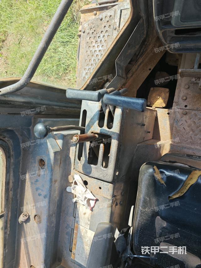 操作手柄左（推土機(jī)駕駛室）