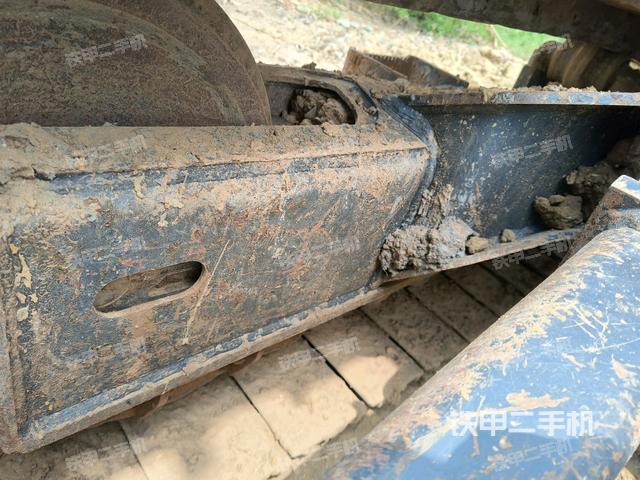 左導(dǎo)向輪（行走機(jī)構(gòu)）