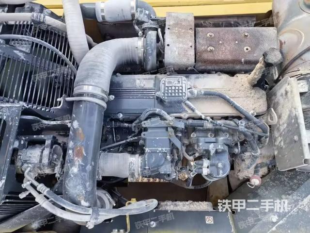 气门室盖螺丝特写（上车部件）