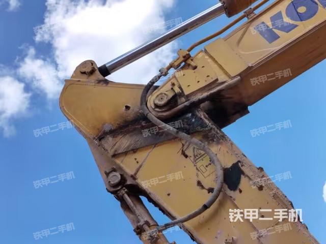 大臂背部俯视（工作和回转装置）