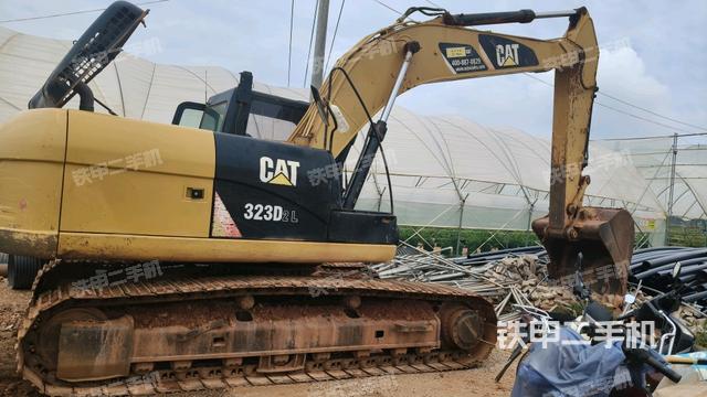 单侧履带整体（整机外观）