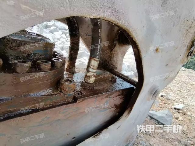 大臂根部 斜视（工作和回转装置）