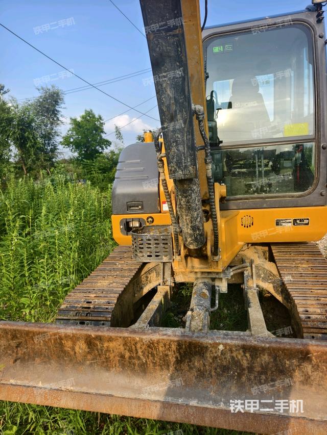 转盘和下车架正前（工作和回转装置）