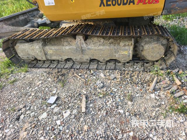 左侧履带整体 （行走机构）