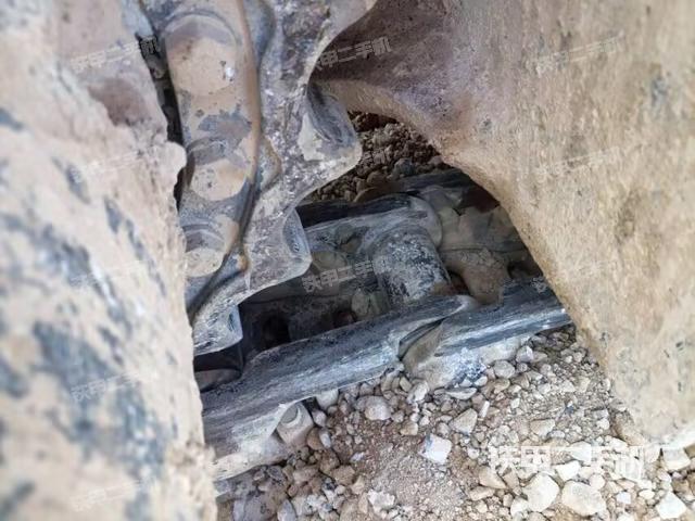 右侧履带整体（行走机构）