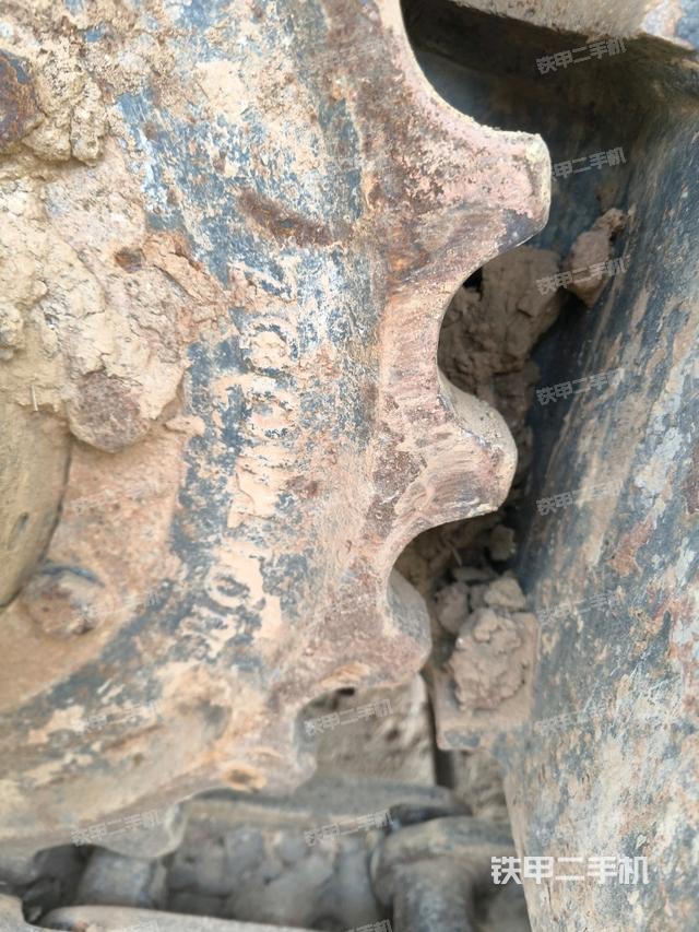 右驅(qū)動(dòng)輪（行走機(jī)構(gòu)）